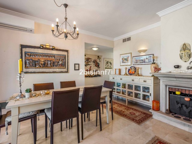 Appartement avec 3 Chambres  à Elviria
