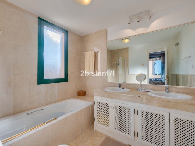Appartement avec 3 Chambres  à Elviria