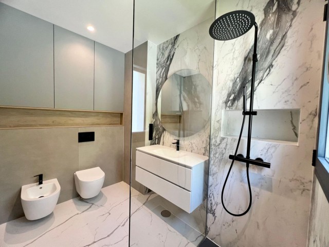 6 Soveroms Villa i Elviria