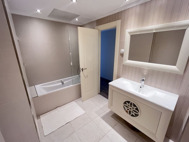 Appartement avec 2 Chambres  à Puerto Banús