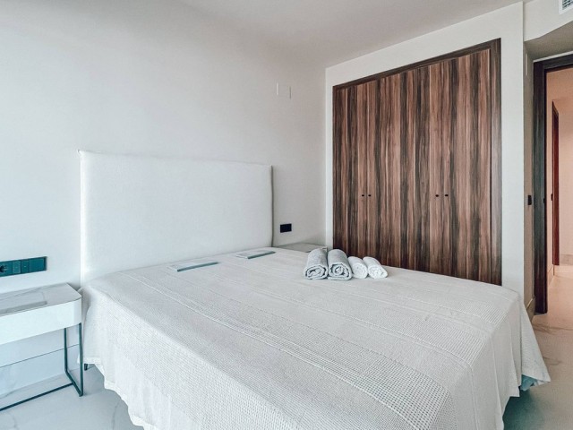Apartamento con 3 Dormitorios  en San Pedro de Alcántara