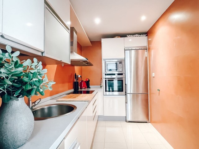 2 Makuuhuoneen Huoneisto Puerto Banús