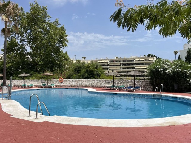 Kattohuoneisto Guadalmina Alta