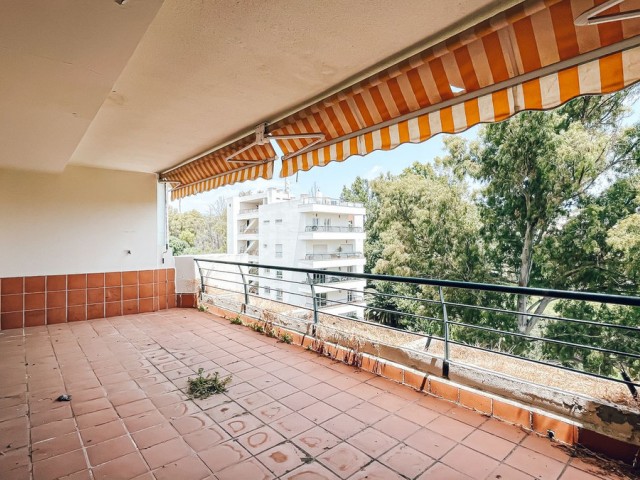 Kattohuoneisto Guadalmina Alta