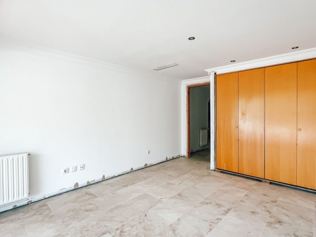 Kattohuoneisto Guadalmina Alta