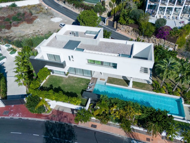 5 Makuuhuoneen Huvila Benahavís