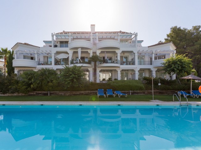 3 Makuuhuoneen Huoneisto Guadalmina Alta