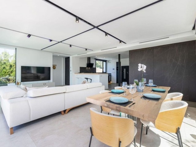 3 Makuuhuoneen Huvila El Faro