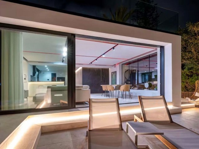 3 Makuuhuoneen Huvila El Faro