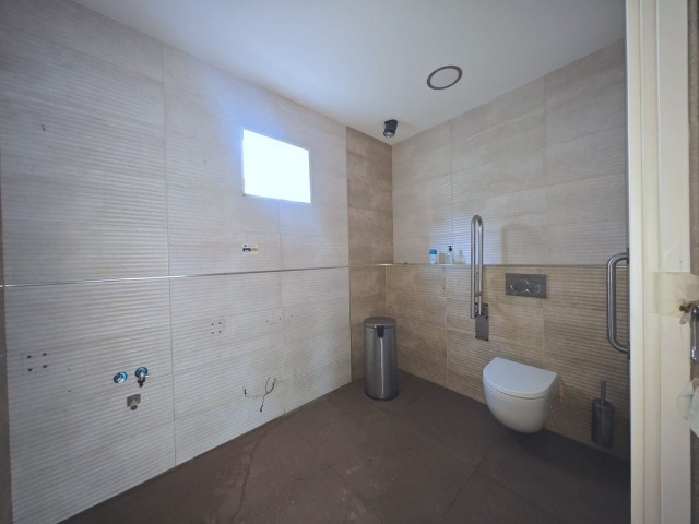 Liikekiinteistö Benalmadena