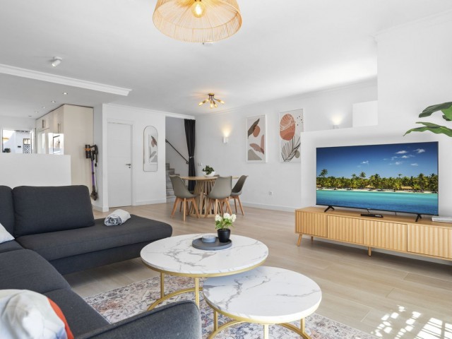 Maison mitoyenne avec 3 Chambres  à La Cala de Mijas