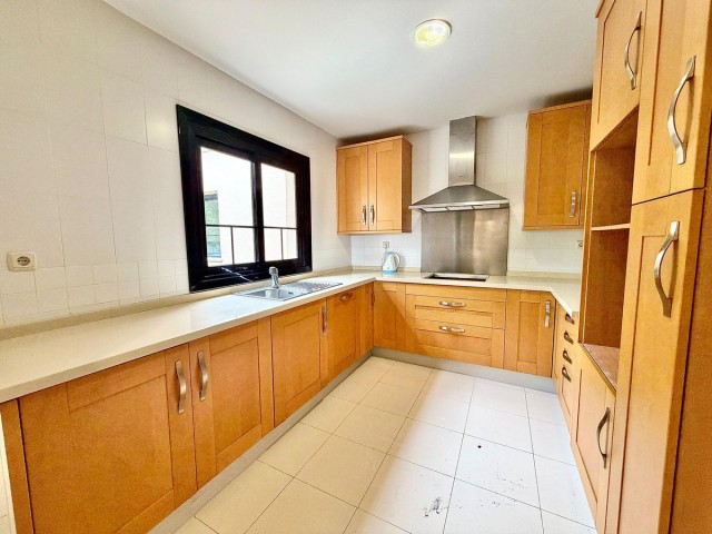 Kattohuoneisto Puerto Banús