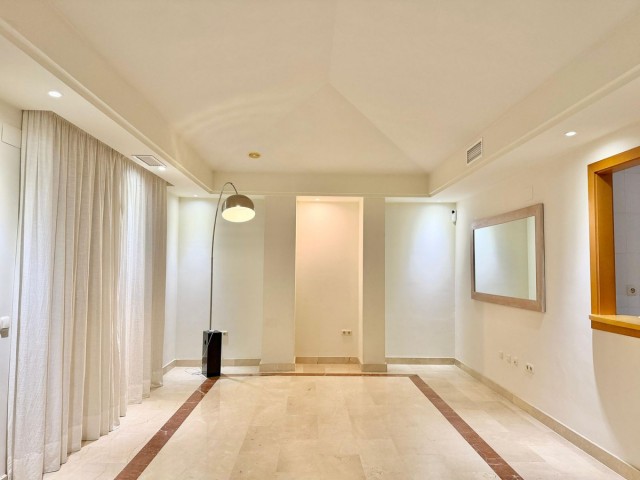 Kattohuoneisto Puerto Banús