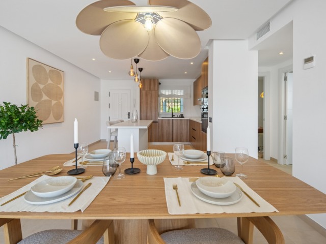 Apartment, La Quinta, R5340502