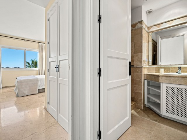 Appartement avec 3 Chambres  à Elviria