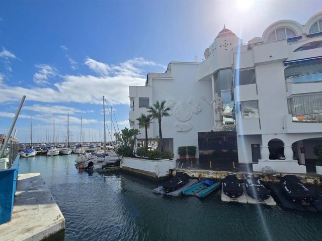 Liikekiinteistö, Benalmadena