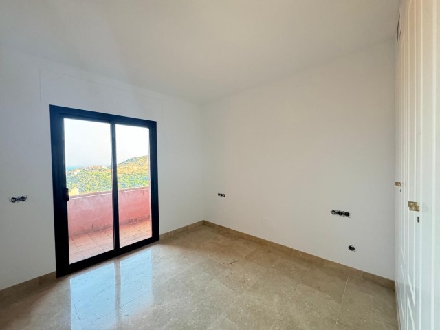 Penthouse avec 3 Chambres  à San Luis de Sabinillas