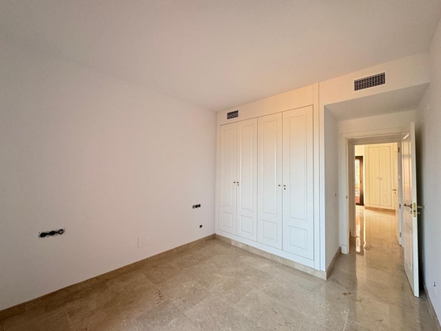 Penthouse avec 3 Chambres  à San Luis de Sabinillas