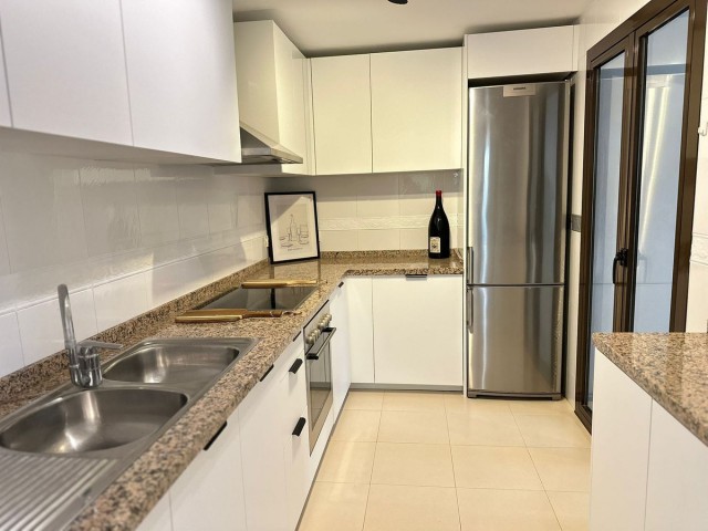 Penthouse avec 3 Chambres  à San Luis de Sabinillas
