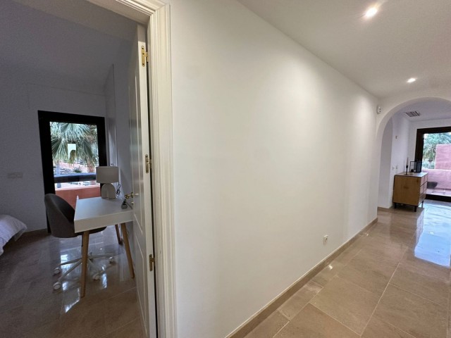 Penthouse avec 3 Chambres  à San Luis de Sabinillas