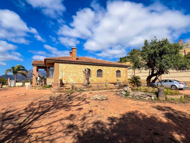 Huvila, Valtocado, R5354314