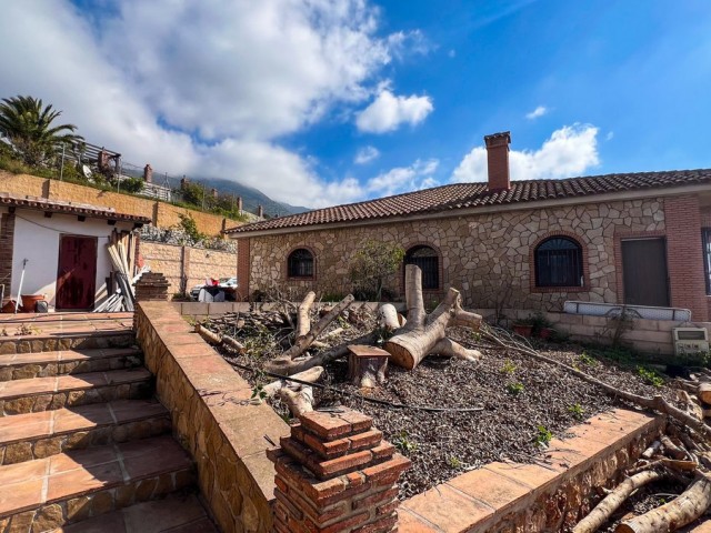 5 Makuuhuoneen Huvila Valtocado