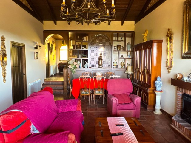 5 Makuuhuoneen Huvila Valtocado