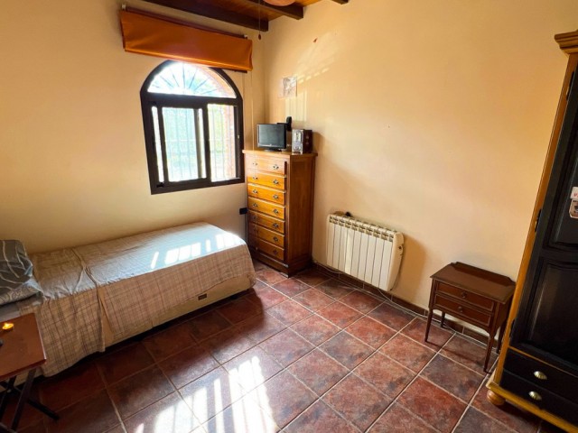 5 Makuuhuoneen Huvila Valtocado