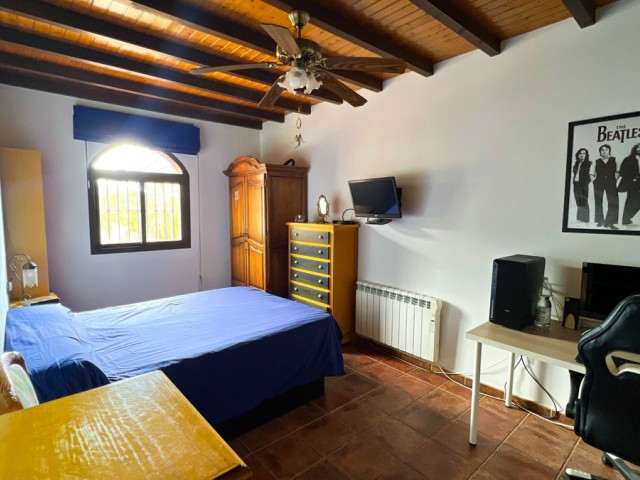 5 Makuuhuoneen Huvila Valtocado