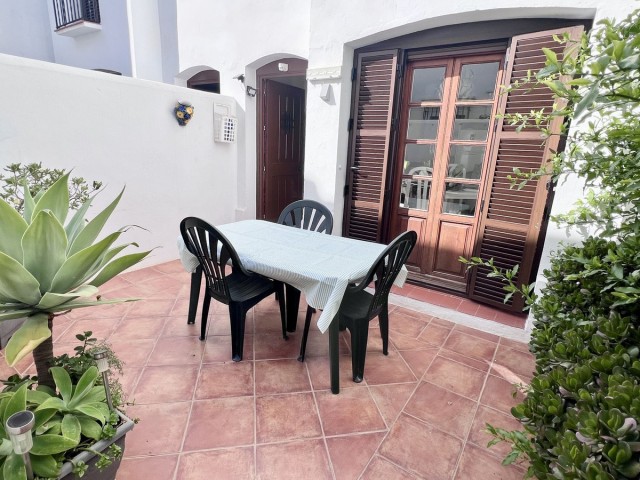 3 Slaapkamer Rijtjeshuis in New Golden Mile