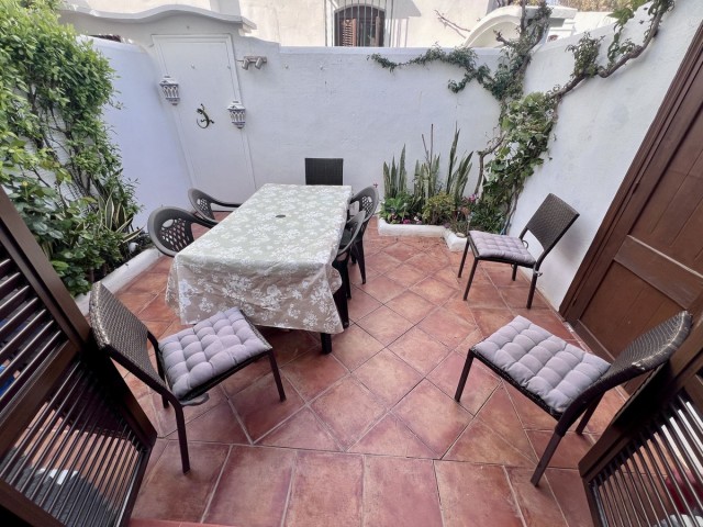 3 Slaapkamer Rijtjeshuis in New Golden Mile