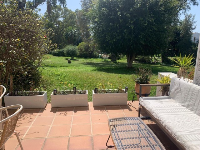 2 Slaapkamer Rijtjeshuis in Estepona