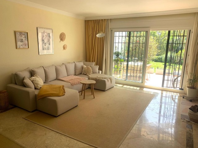2 Slaapkamer Rijtjeshuis in Estepona