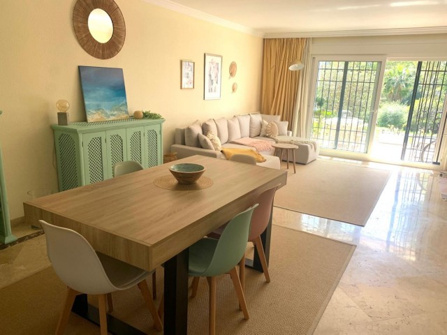2 Slaapkamer Rijtjeshuis in Estepona