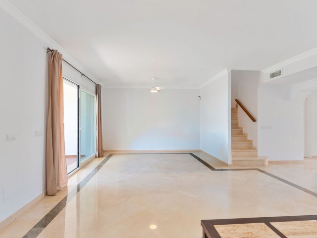 3 Makuuhuoneen Rivitalo Atalaya