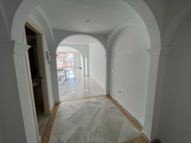 2 Sovrums Lägenhet i Marbella