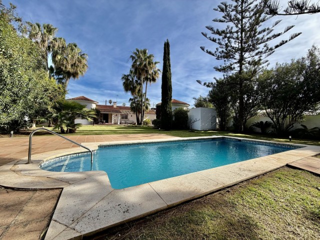 Huvila, San Pedro de Alcántara