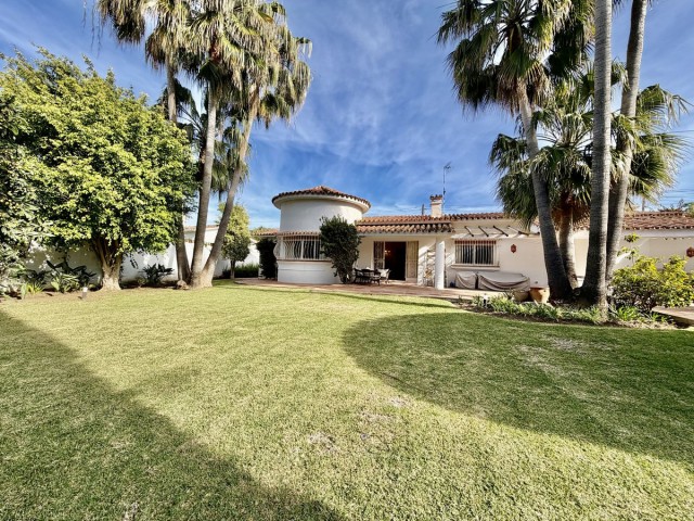 5 Makuuhuoneen Huvila San Pedro de Alcántara