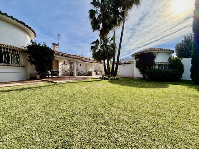 5 Makuuhuoneen Huvila San Pedro de Alcántara