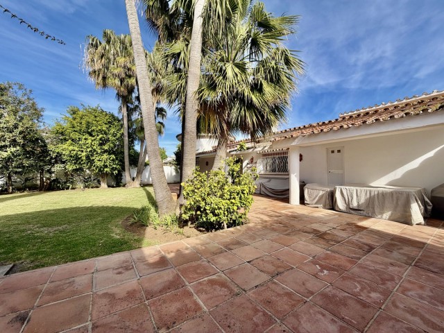 5 Makuuhuoneen Huvila San Pedro de Alcántara