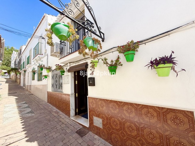 Rivitalo, Estepona