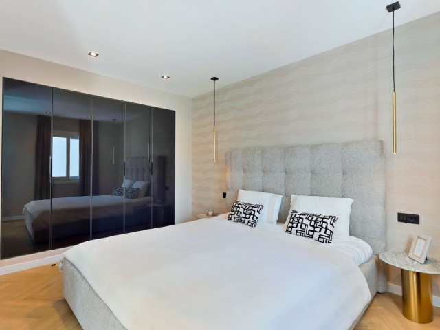 Adosado con 4 Dormitorios  en Guadalmina Baja