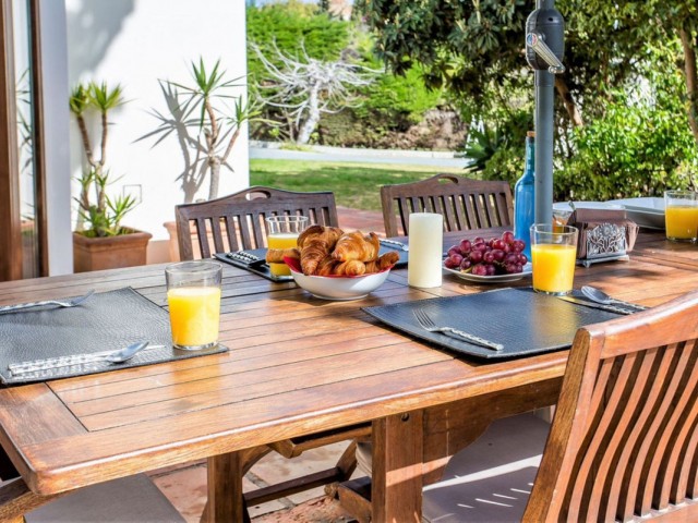 7 Makuuhuoneen Huvila San Pedro de Alcántara