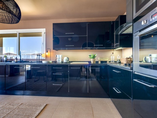 6 Makuuhuoneen Huvila Mijas