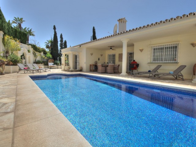 Huvila, Torrenueva, R5343265