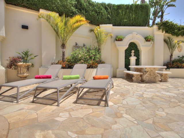 Huvila, Torrenueva, R5343265