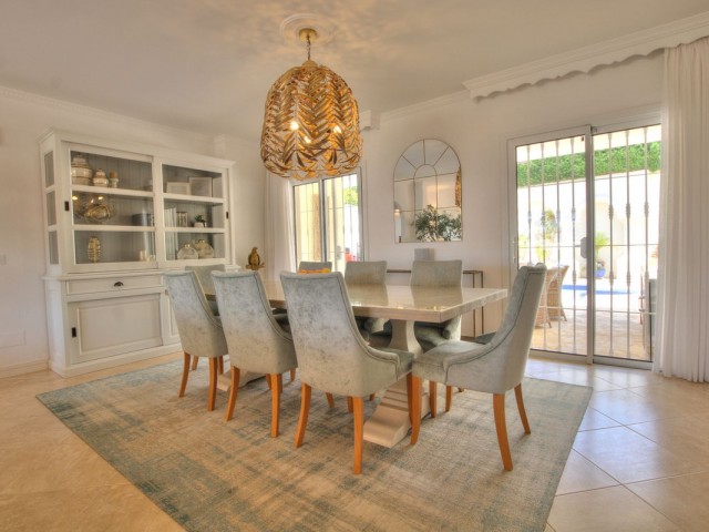 5 Bedrooms Villa in Torrenueva