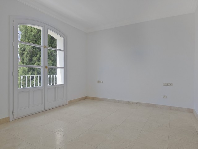 3 Bedrooms Townhouse in Benahavís