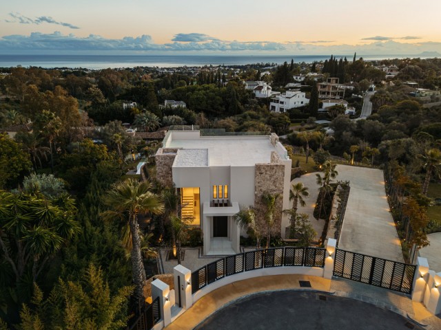 5 Bedrooms Villa in The Golden Mile