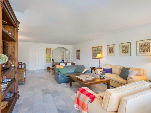 3 Makuuhuoneen Huoneisto Estepona